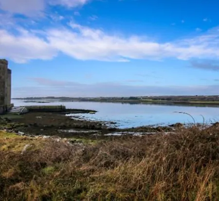 Oranmore Holiday Home